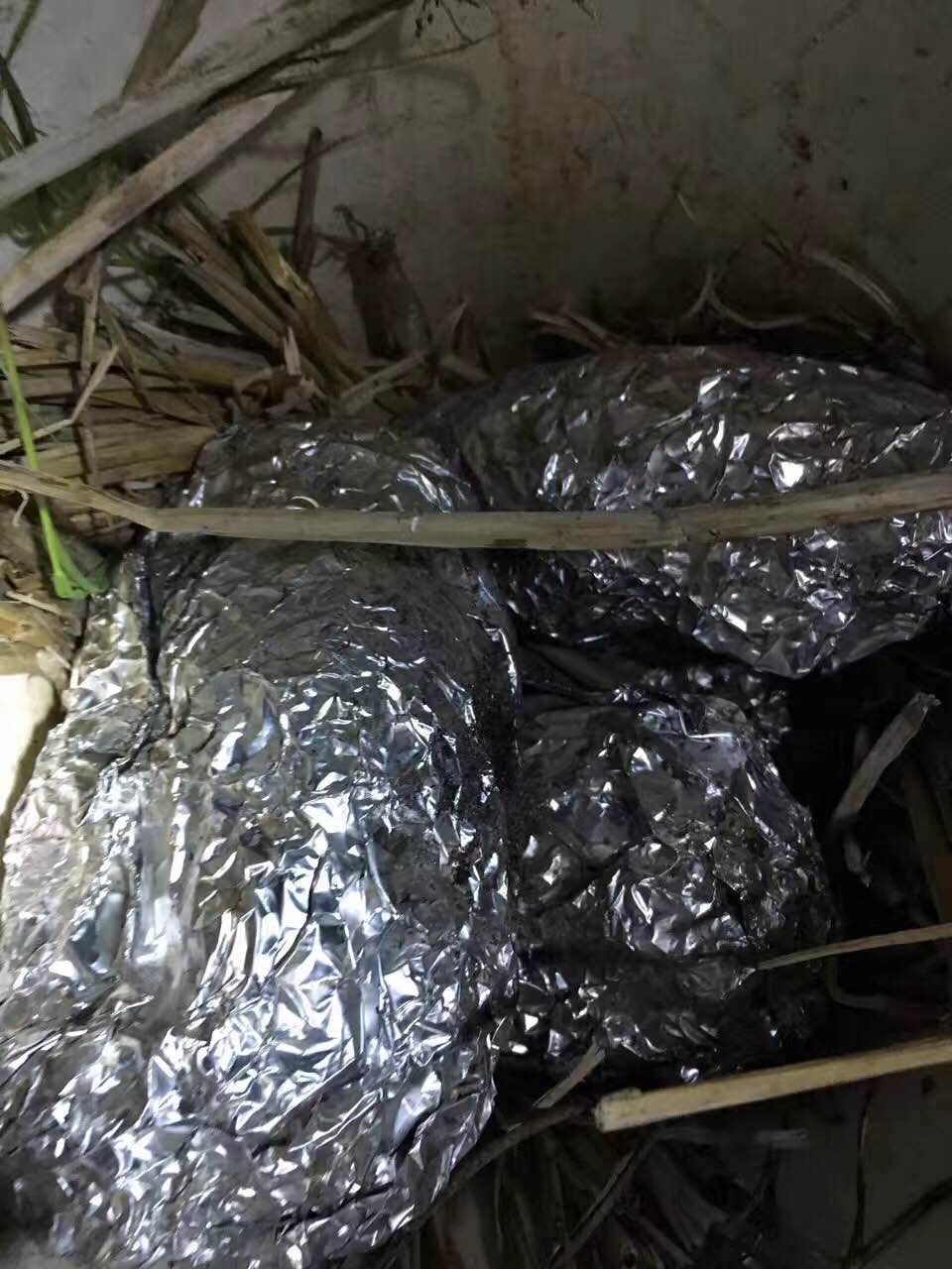 乌鲁木齐黄泥巴烤鸡,黄泥巴烤鸡的正宗做法