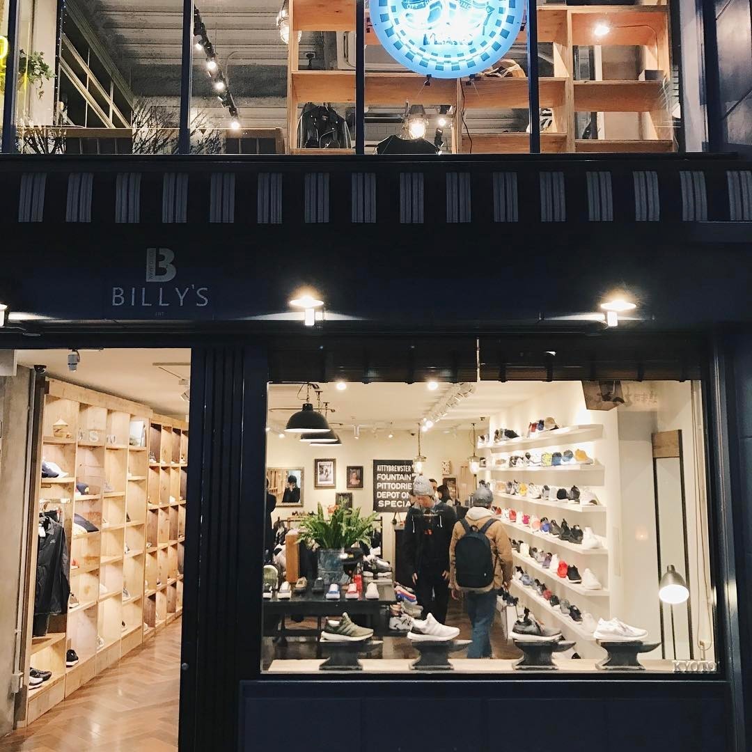 什么样的vans一看就是正品,同一款vans价钱不一样区别在哪