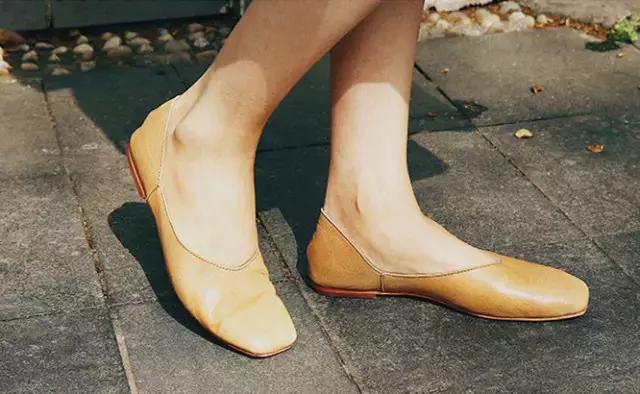 夏天脚宽脚丑穿什么鞋子好看,脚宽脚胖女生鞋子推荐