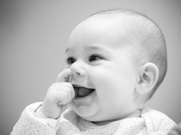 儿童打喷嚏鼻塞流脓鼻涕吃啥药,两岁宝宝流脓鼻涕和清鼻涕