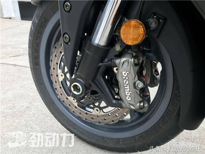 光阳赛艇400和ak550哪个好,光阳赛艇400对比光阳ak550