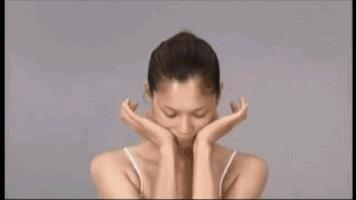 爱笑的人会有属于自己的法令纹,天生法令纹就很深怎么办又不爱笑