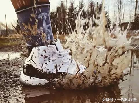 关于雨天如何炫富，我这有完美的解决方案，你要不要？