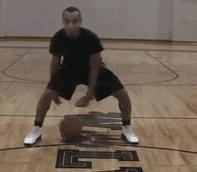 如何学习篮球基础运球,篮球新手怎样学过人