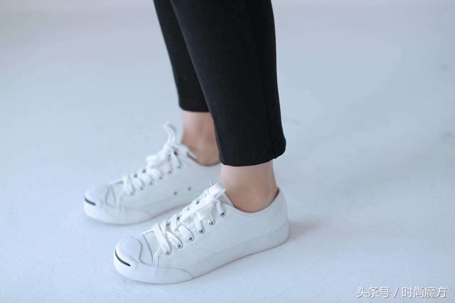 拒绝烂街运动鞋,哪个牌子的小白鞋好看又好穿