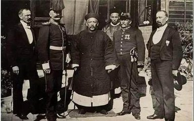 袁世凯宣布称帝,一个外人说总统误国,袁世凯知道后不怪罪还选他当了候选人