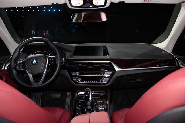 新款宝马5系li多少钱,如何开走一台宝马5系2024新款