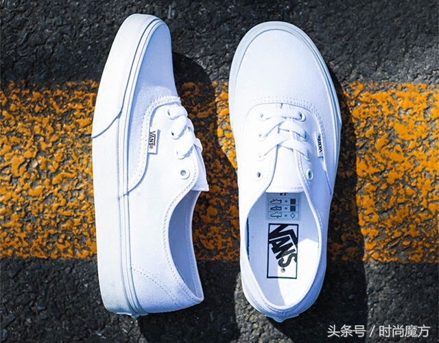 拒绝烂街运动鞋,哪个牌子的小白鞋好看又好穿