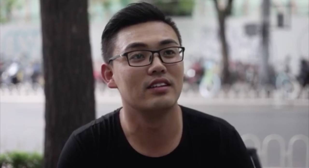 给女生选择最好看的球鞋 (男生帮女生穿什么球鞋)