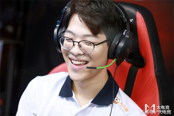 LOL采访Smeb:用SKT鳄鱼皮肤是想获得Marin的力量