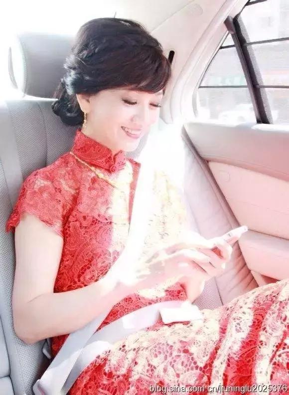 衣品出众的女人自带高级感,穿出高级感衣品