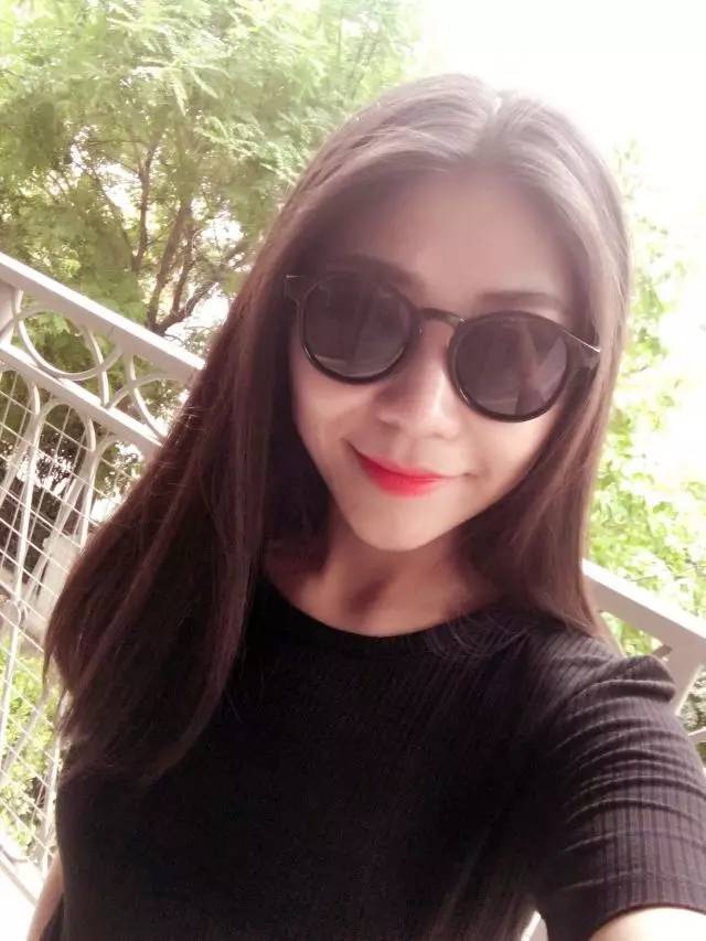 小胖丁深唇试色,阿玛尼小胖丁402易脱色吗