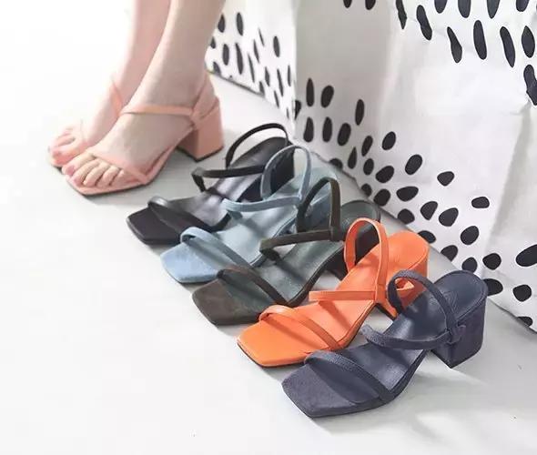 夏天脚宽脚丑穿什么鞋子好看,脚宽脚胖女生鞋子推荐