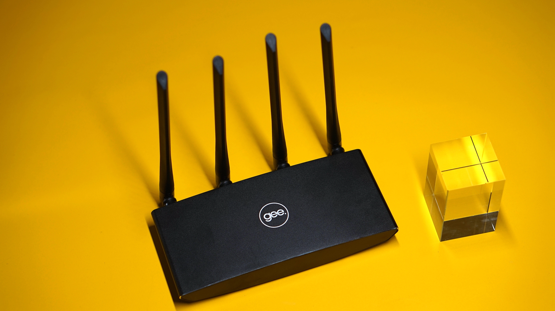 「极路由3Pro测评」:300以内,真智能+真千兆?