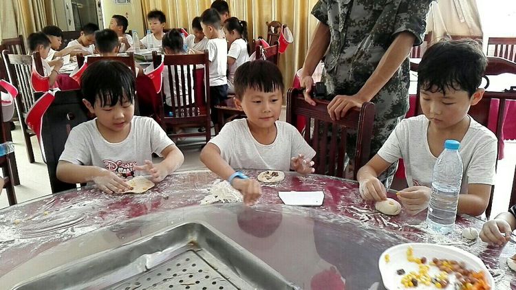 幼儿园毕业班夏令营活动,幼儿园大班毕业夏令营走进小学