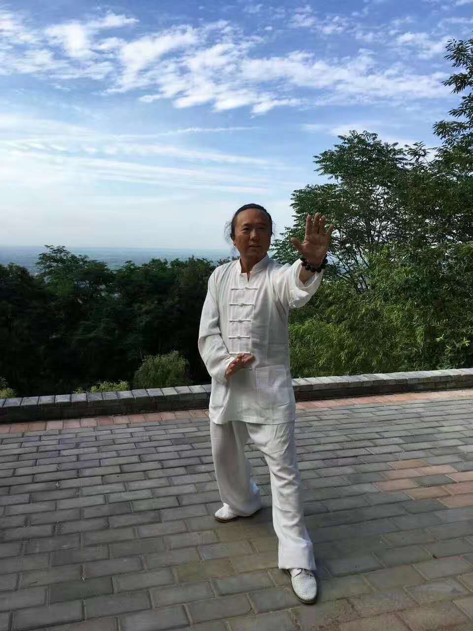 站桩养生养阳气正确训练方法,正确养生站桩视频教程