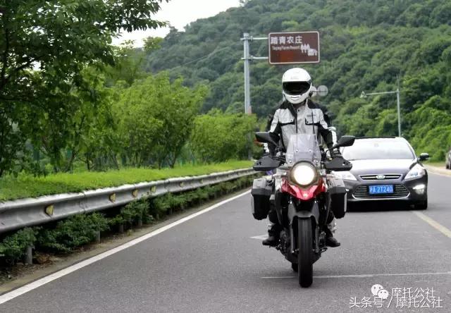 豪爵dl150和豪爵铃木dl250怎么选,豪爵铃木dl250和豪爵dr300怎么选