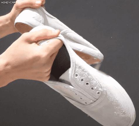 小白鞋不同位置的清洁方式,品牌小白鞋的清洗方法