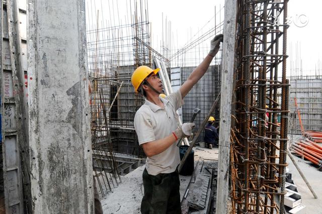 新型铝塑建筑模板,建筑铝模板的施工步骤视频