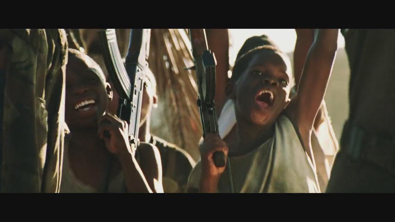 影涩电影推荐:每个美丽事物背后都是滴血的现实──《血钻》莱昂纳多告诉我们相互利用就是游戏规则