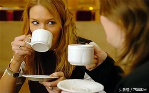中国人吃饭,俄罗斯人喝茶!