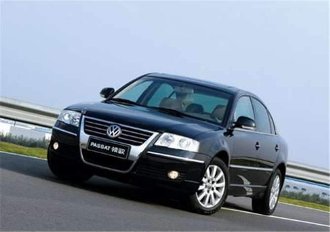 6万买新桑塔纳还是二手高尔夫,6万左右买得到帕萨特哪年的