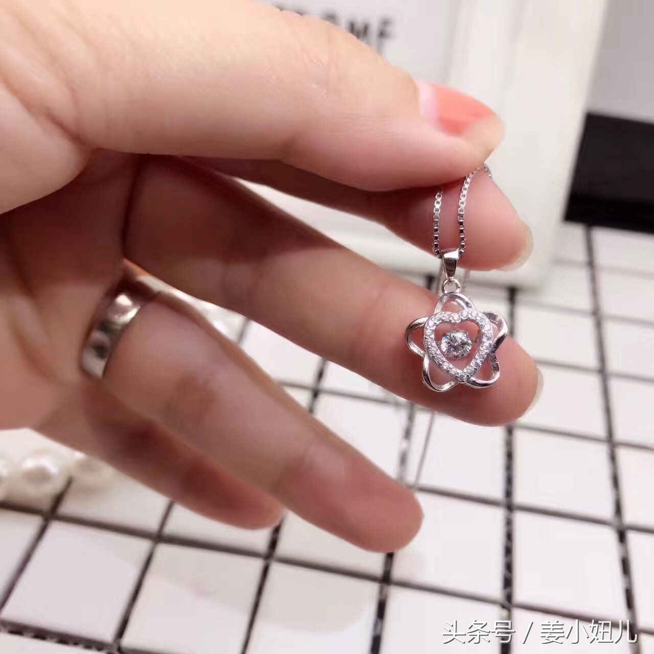 锁骨链｜讲真，没有姑娘不喜欢bulingbuling~