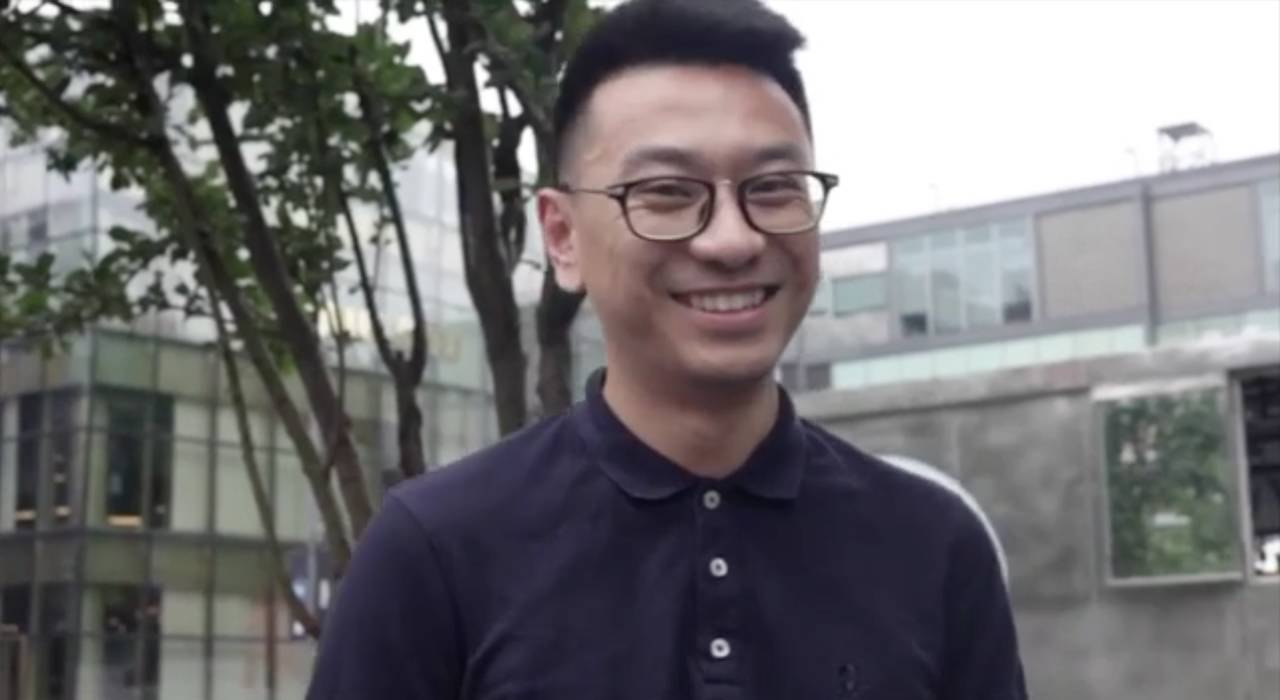 给女生选择最好看的球鞋 (男生帮女生穿什么球鞋)