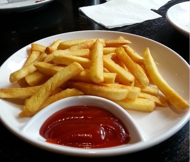 必胜客垃圾桶披萨,垃圾桶里披萨