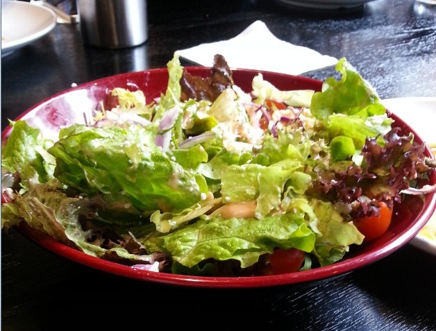 必胜客垃圾桶披萨,垃圾桶里披萨