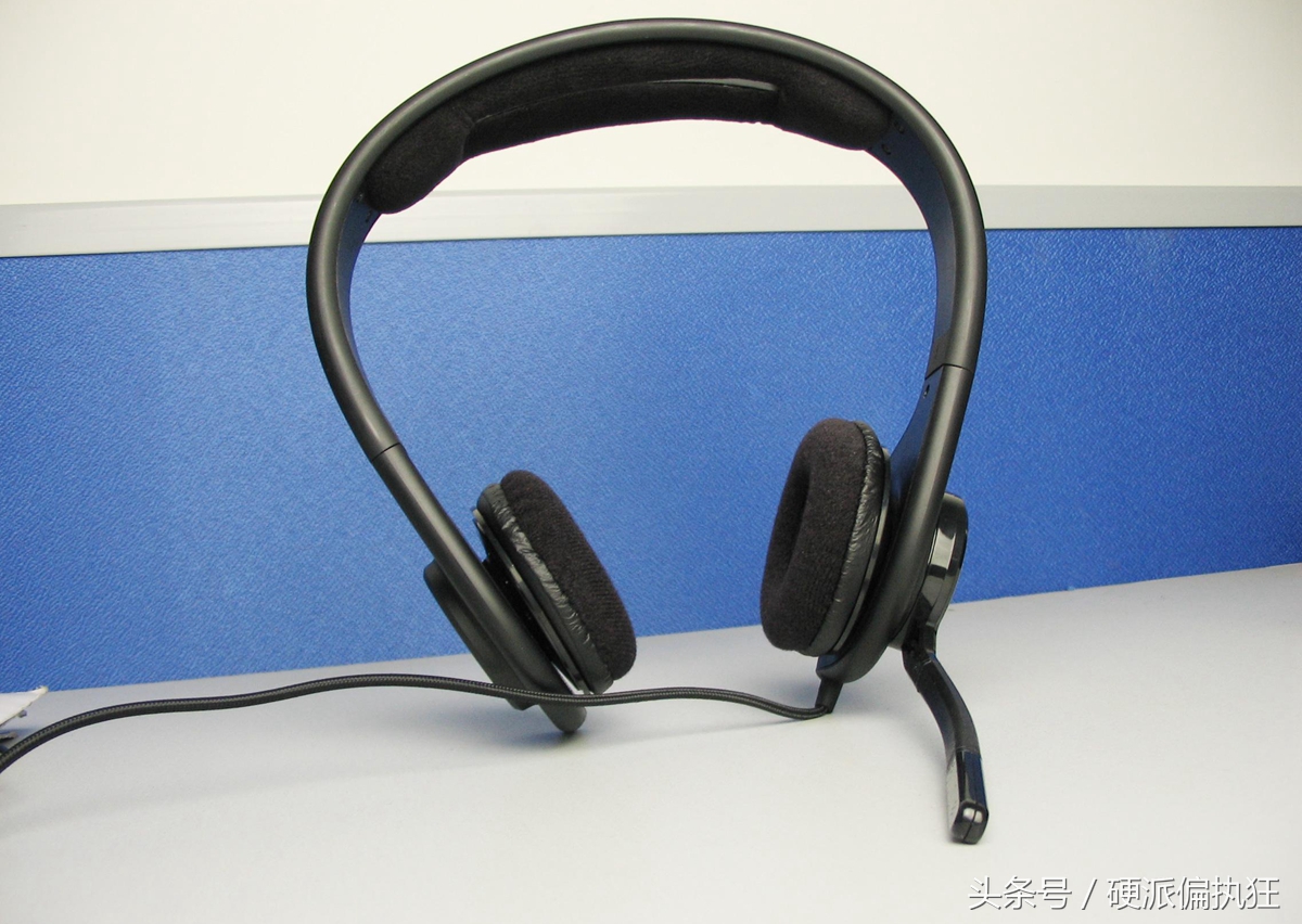 不夹耳朵的降噪耳机,头戴式耳机头梁怎么拉伸