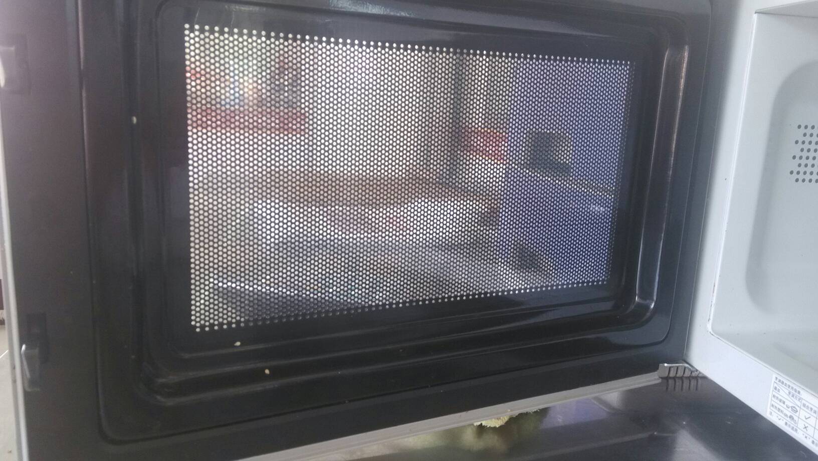 听别人说把榴莲放进微波炉里,榴莲放进微波炉