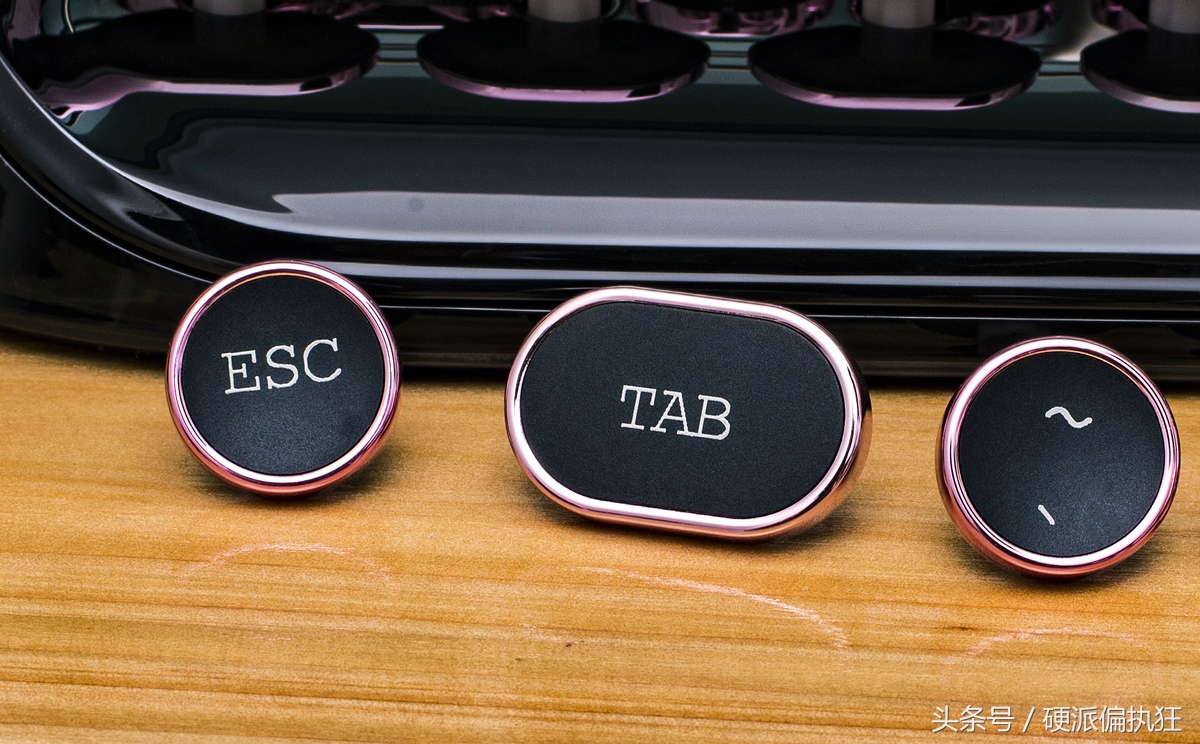 樱桃有一款铁的机械键盘,樱桃新款机械键盘