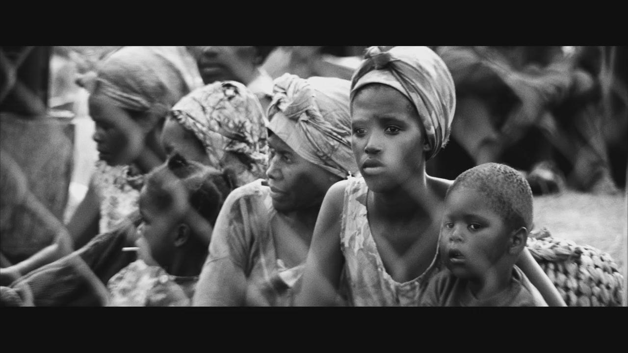 影涩电影推荐:每个美丽事物背后都是滴血的现实──《血钻》莱昂纳多告诉我们相互利用就是游戏规则