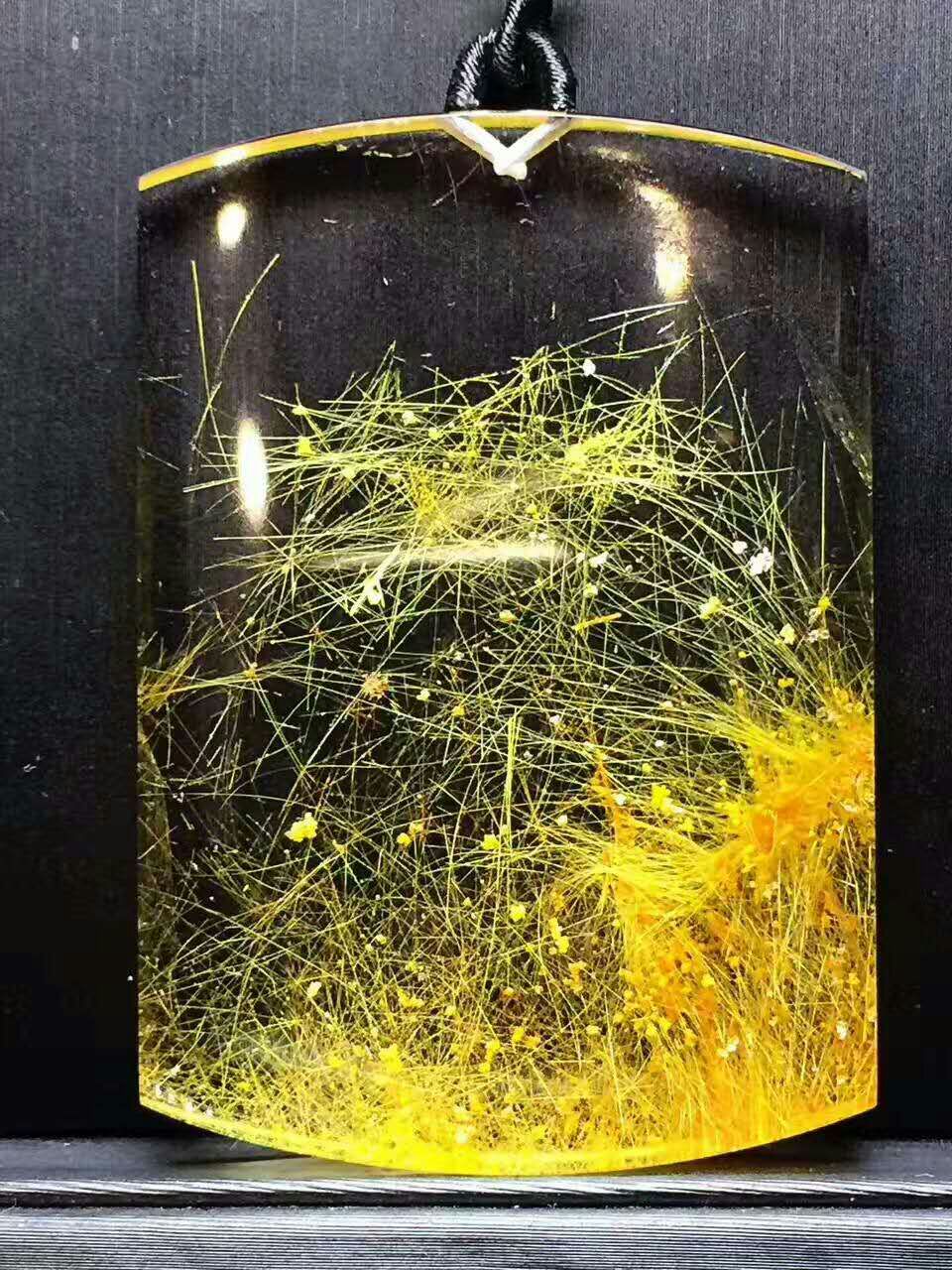 绿幽灵水晶单珠吊坠,绿幽灵水晶手串的寓意和象征