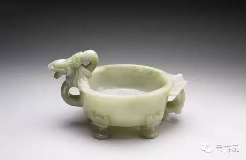 买古玩假的对方不退款,买了古玩发现是假的怎么办