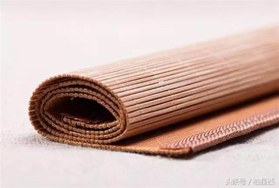 凉席是草席好还是竹席好,凉席和草席该选哪个