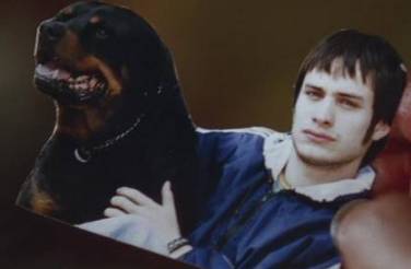 这片，港版叫《狗男女的爱》，豆瓣8.2，拍的确实“牛”！