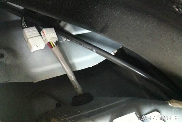 wey制动灯故障原因和解决方法,abs灯和制动灯同时亮是什么故障