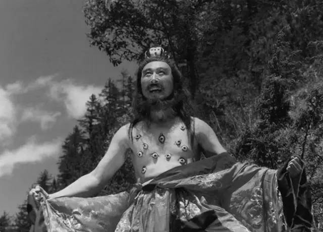 蜈蚣精为什么是多目怪,为什么蜈蚣精死了