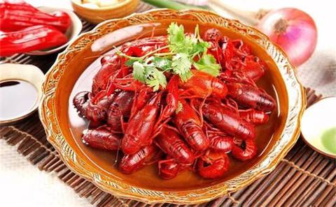 孕妇26周破水早产在家生了孩子,32周孕妇突然羊水破了