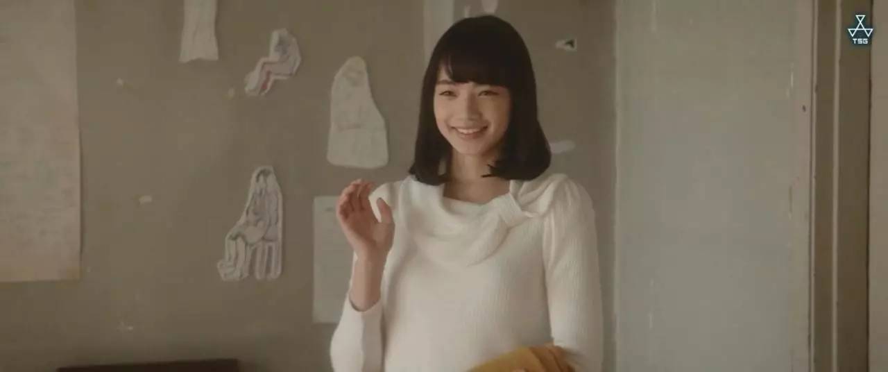 小松菜奈秋季大片,最近小松菜奈的电影