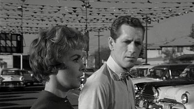 45秒美女沐浴戏拍7天,这部精分神作碾压99%的恐怖片