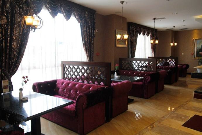 想吃西餐去哪里,附近的两岸咖啡