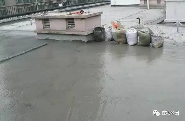 一到下雨家里漏雨,一到下雨就漏雨怎么办
