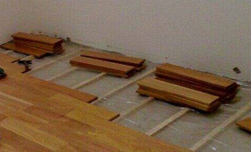 木地板被虫蛀怎么办,木地板虫蛀了一个洞眼怎么修复