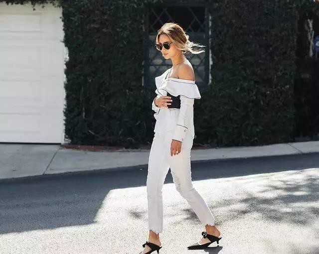 我可不信，黑，穿衣服土掉渣！这锅这肤色可不背