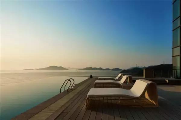 何必去马代,宁波这些美到窒息の无边泳池,就能让你一秒入海,即刻度假