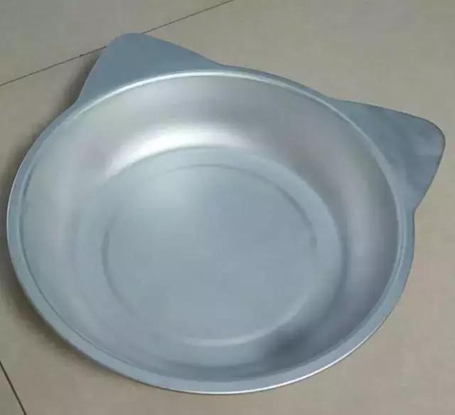 铝盆和鸡窝卖断货了,看猫咪用品创业商机