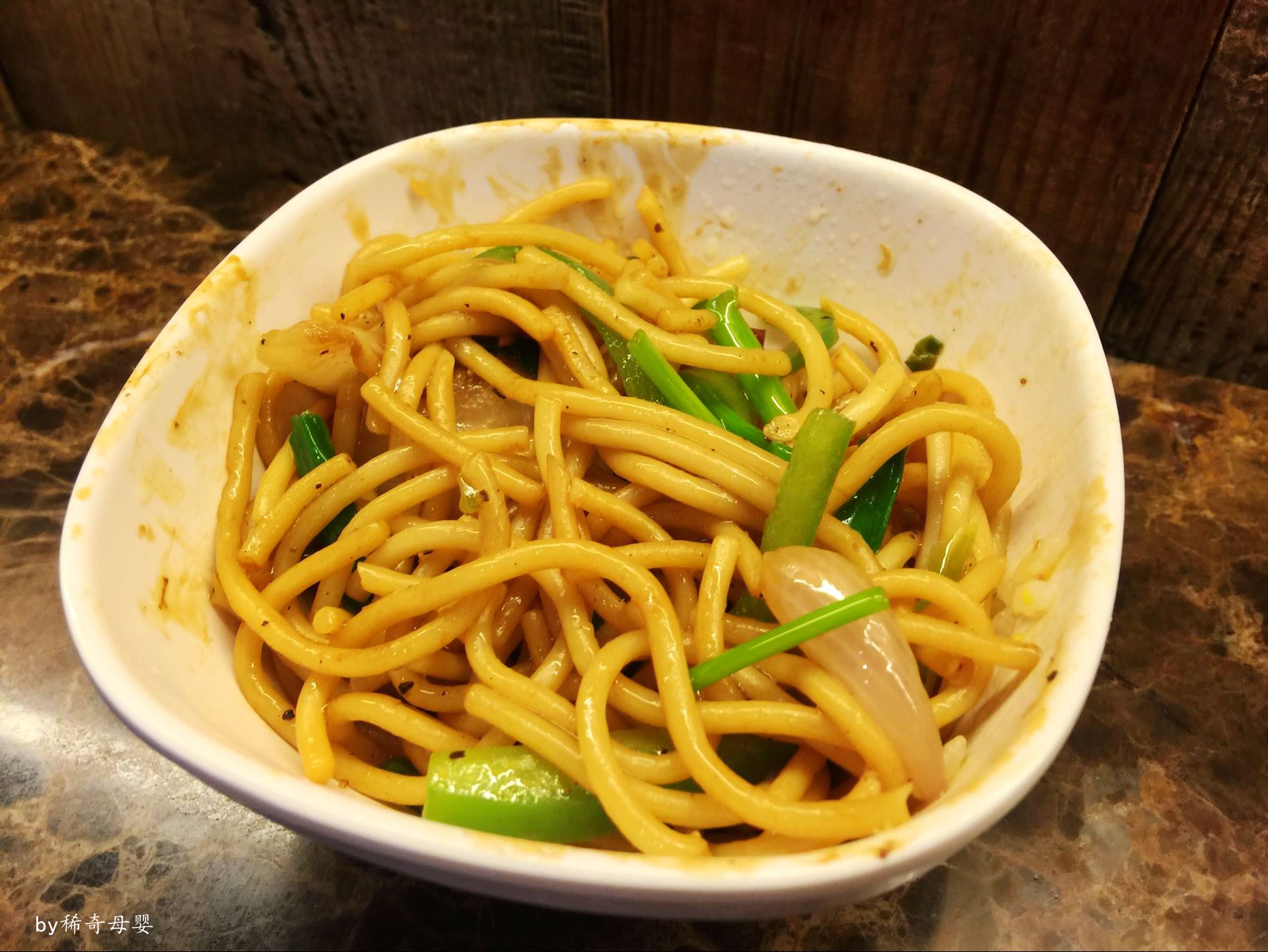 哺乳期妈妈能吃牛排嘛,哺乳期能吃不全熟的牛排吗